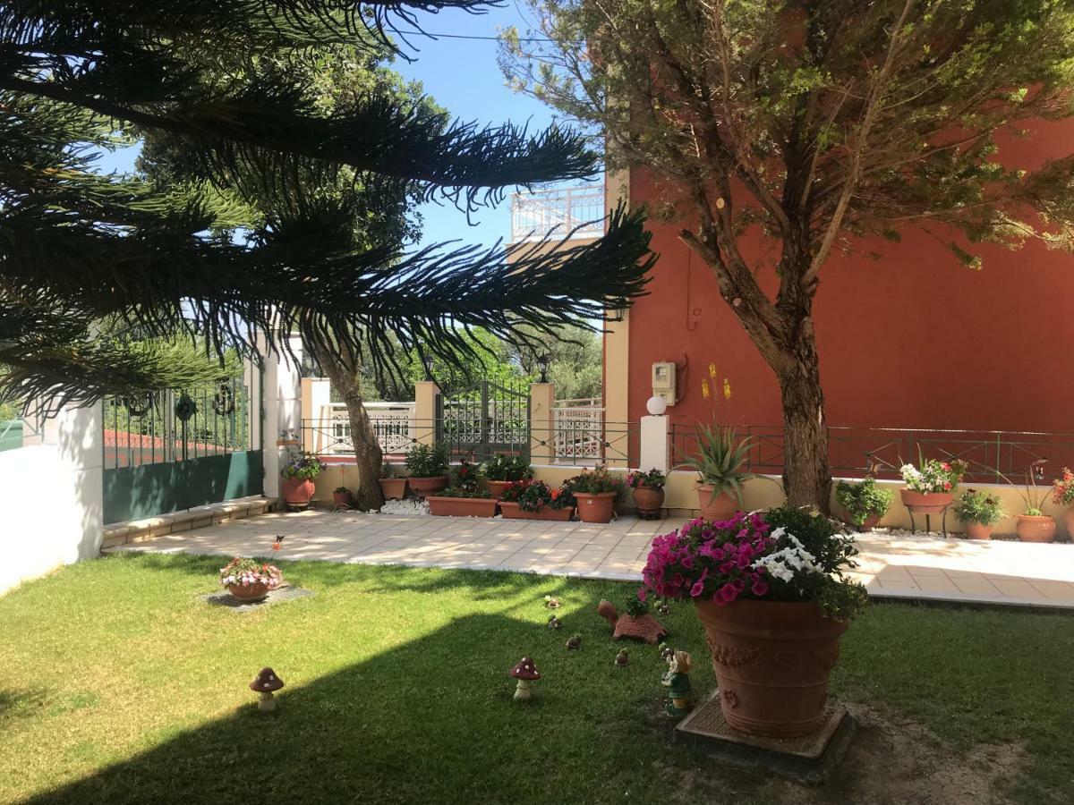 Hotel Naftilos Lourdata (Kefalonia)