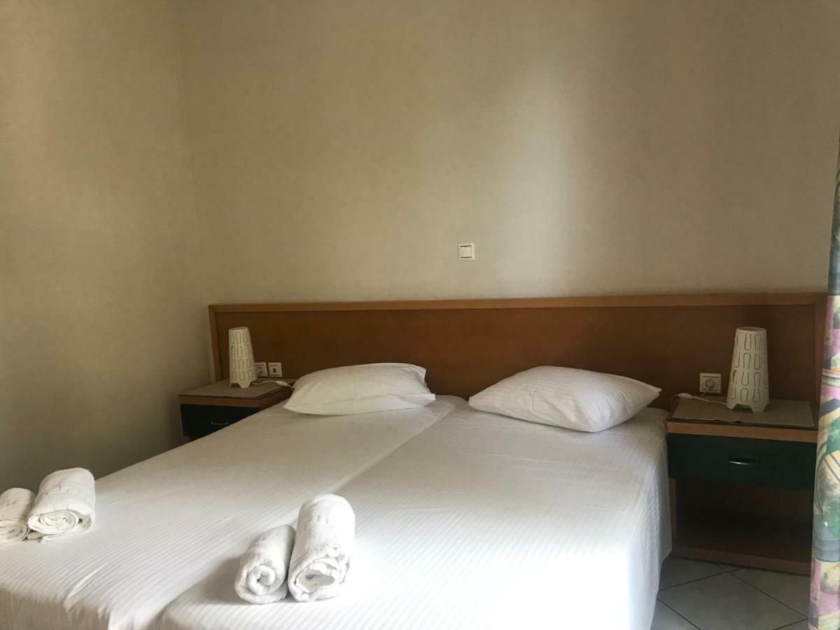 Hotel Naftilos Lourdata (Kefalonia)