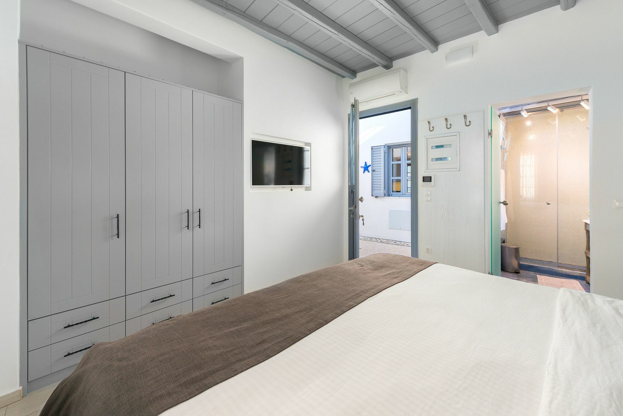 Shore Boutique Villa