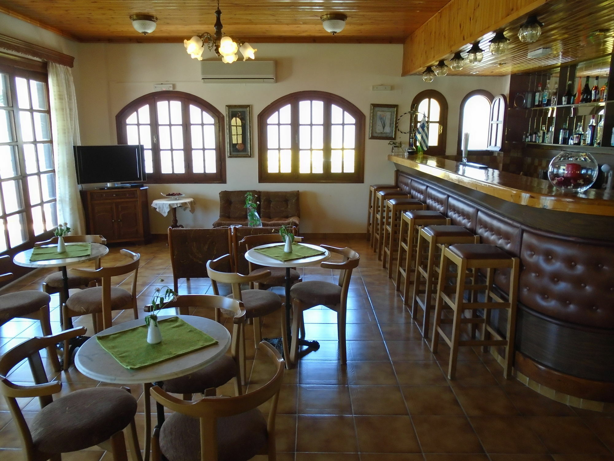 Hotel Triton