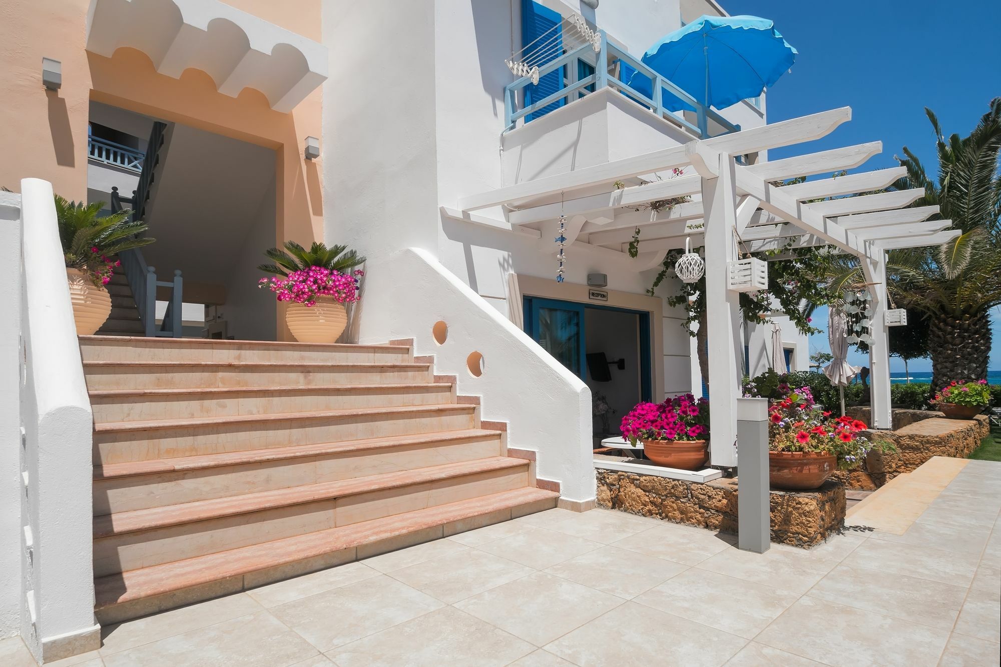 Pyrgos 2*