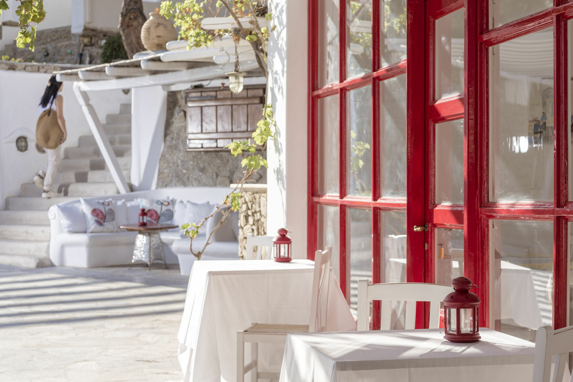 Rhenia Hotel Tourlos