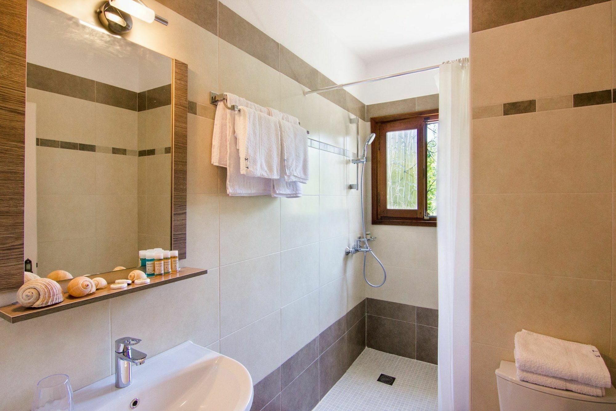 Guest house Naftilos