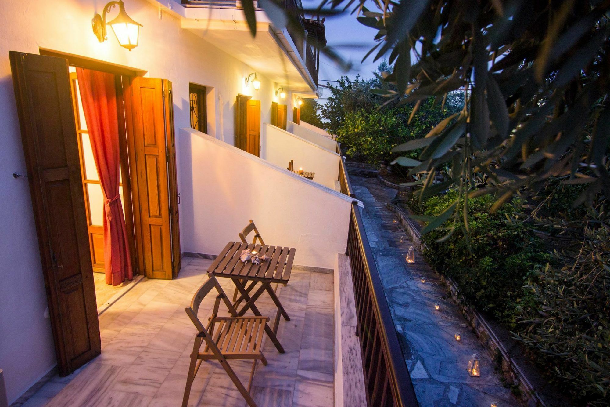 Naftilos * Skiathos Town