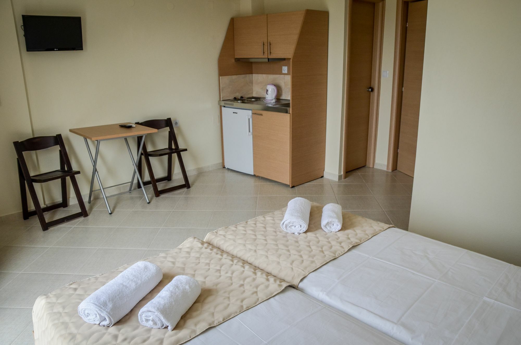Anthena Aparthotel 4*
