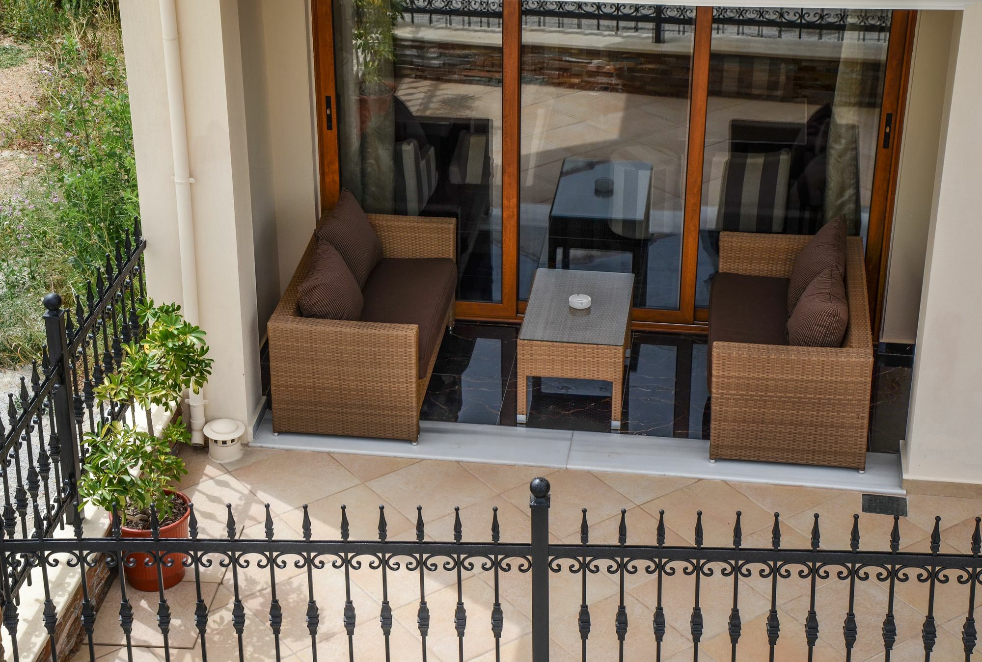 Anthena Aparthotel 4*