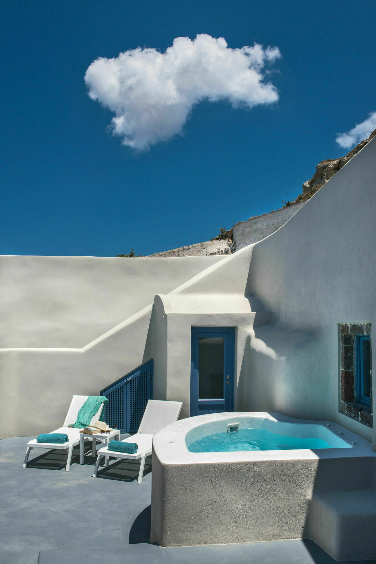 Luna Santorini