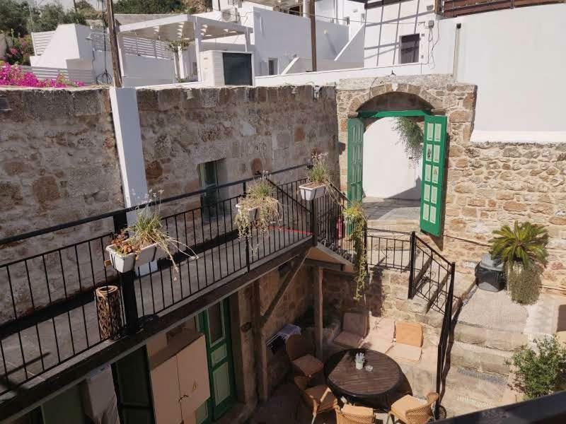 Xenones Lindos (Rhodes)