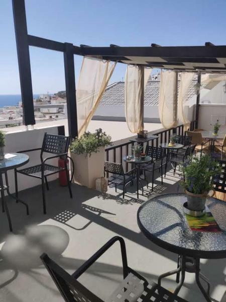 Xenones Aparthotel 3*