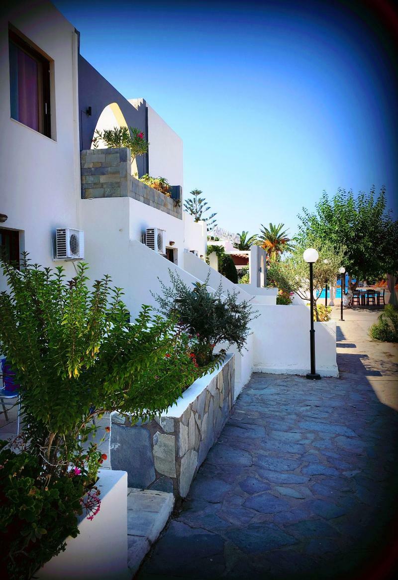 Amnissos 3*