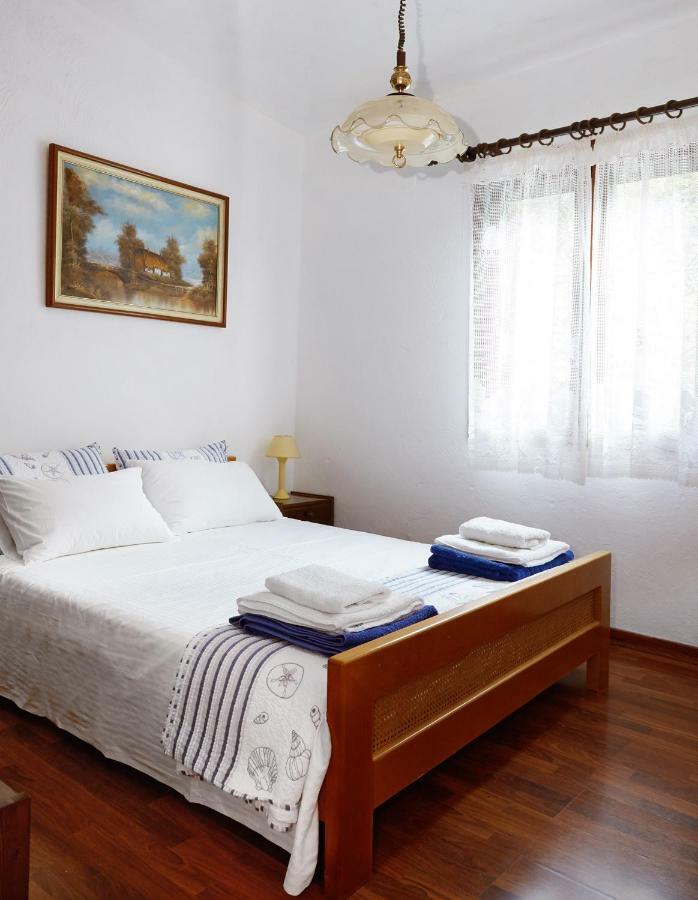 Villa Madag Koukounaries