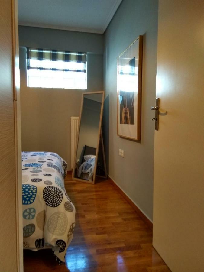 Apartment Athenian In Agia Paraskevi, Next To 