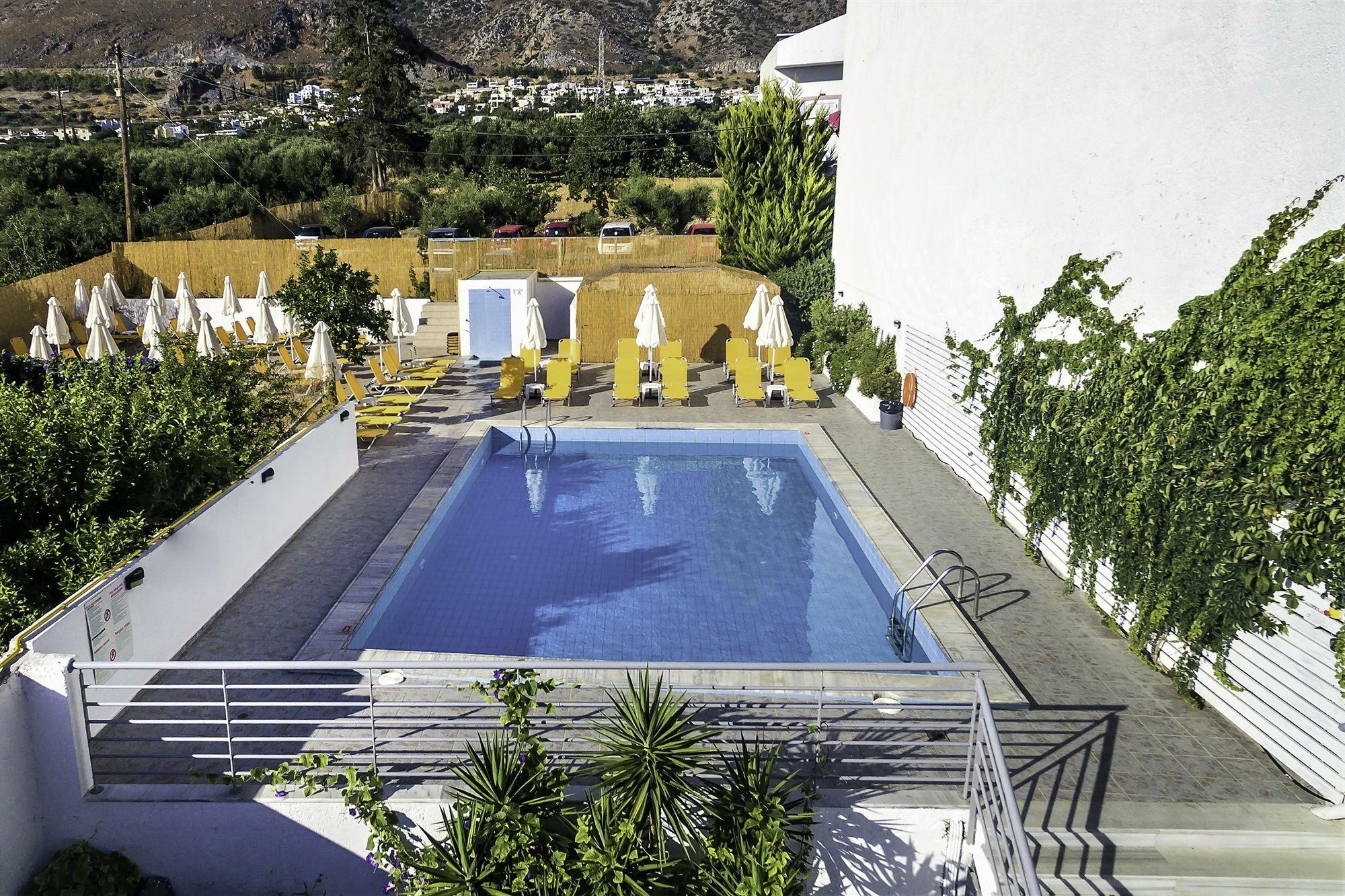 Hotel Sergios 3*
