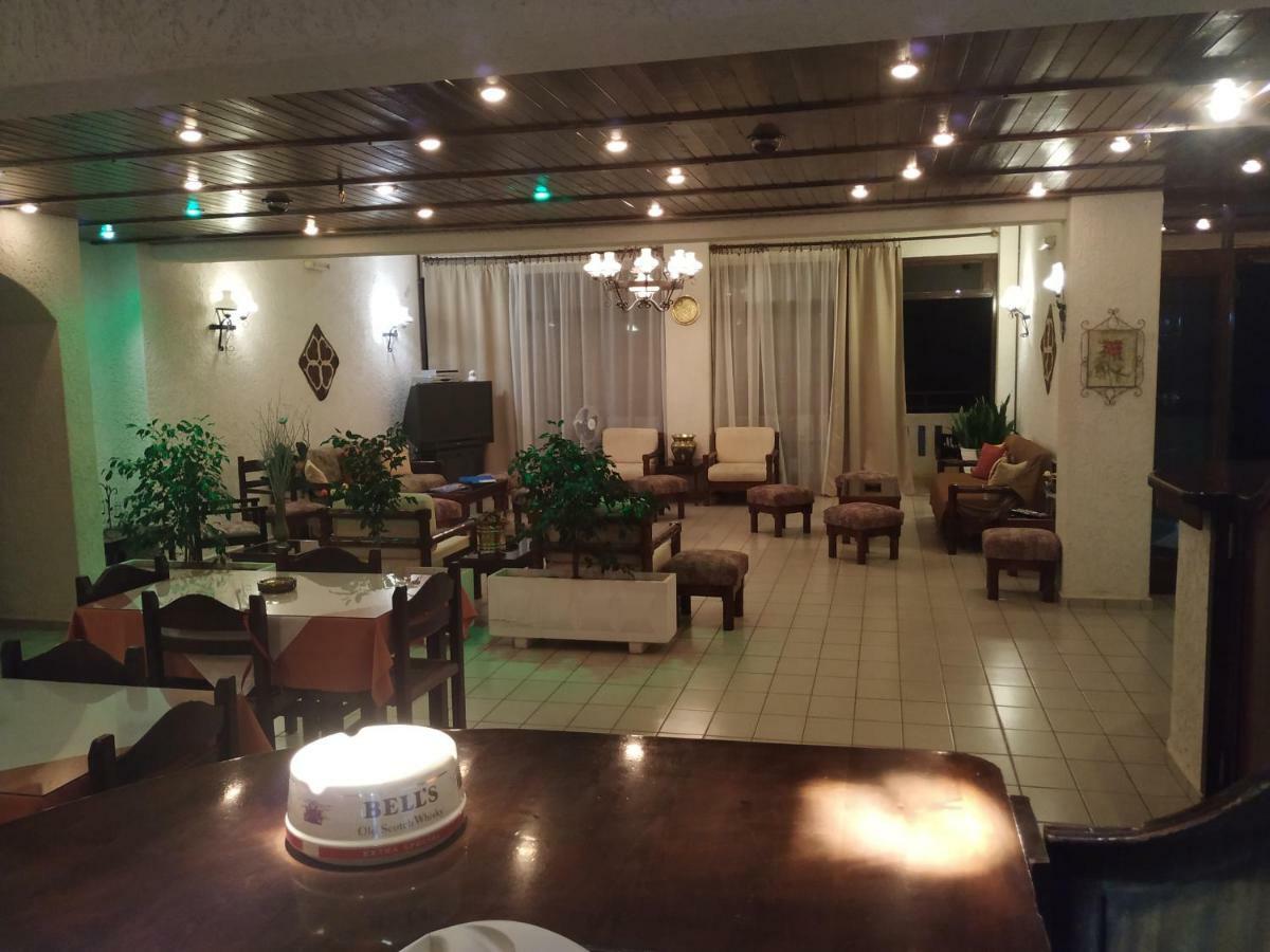 Efi Hotel 2*