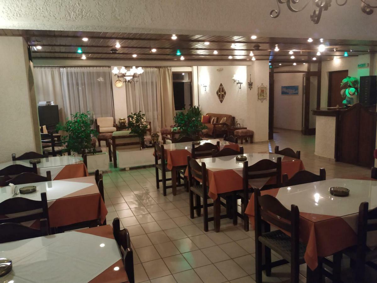 Hotel Efi 2*
