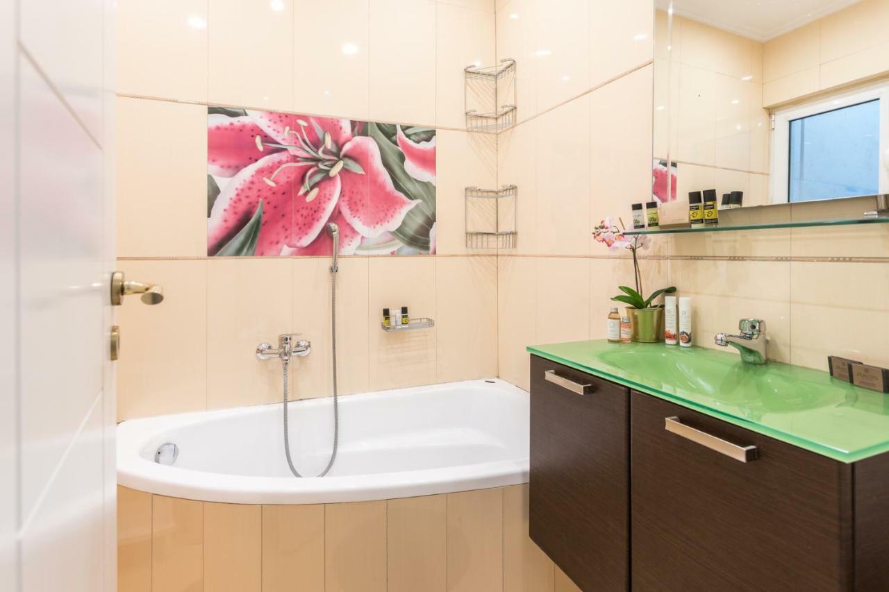 Apartment Acropolis Luxury Iris *