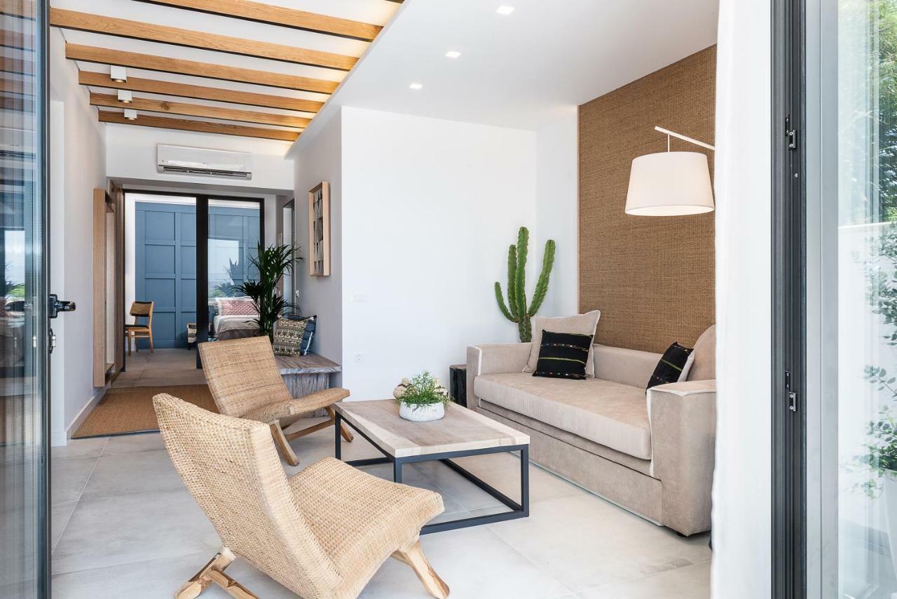 Apartment Blue Island Luxury Kato Daratso