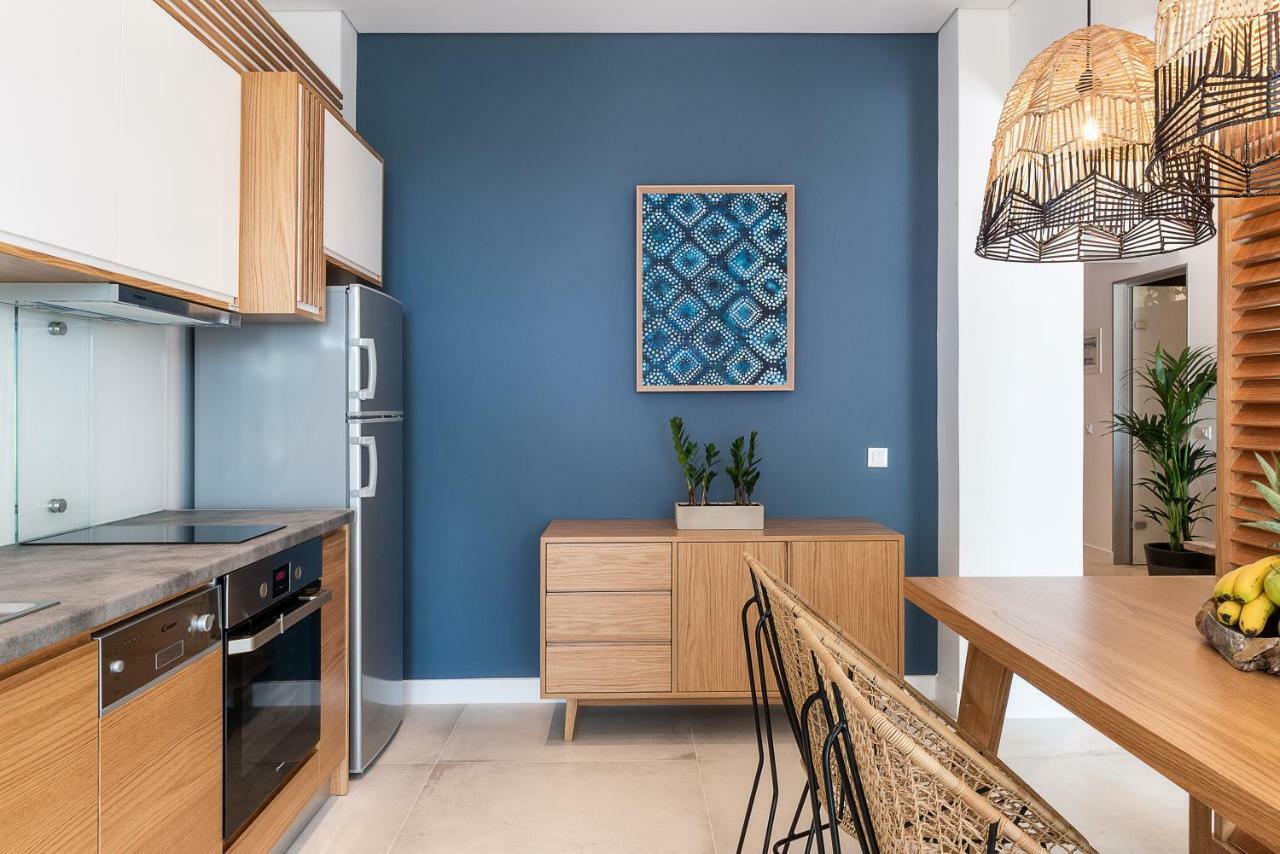 Blue Island Luxury Apartment Kato Daratso
