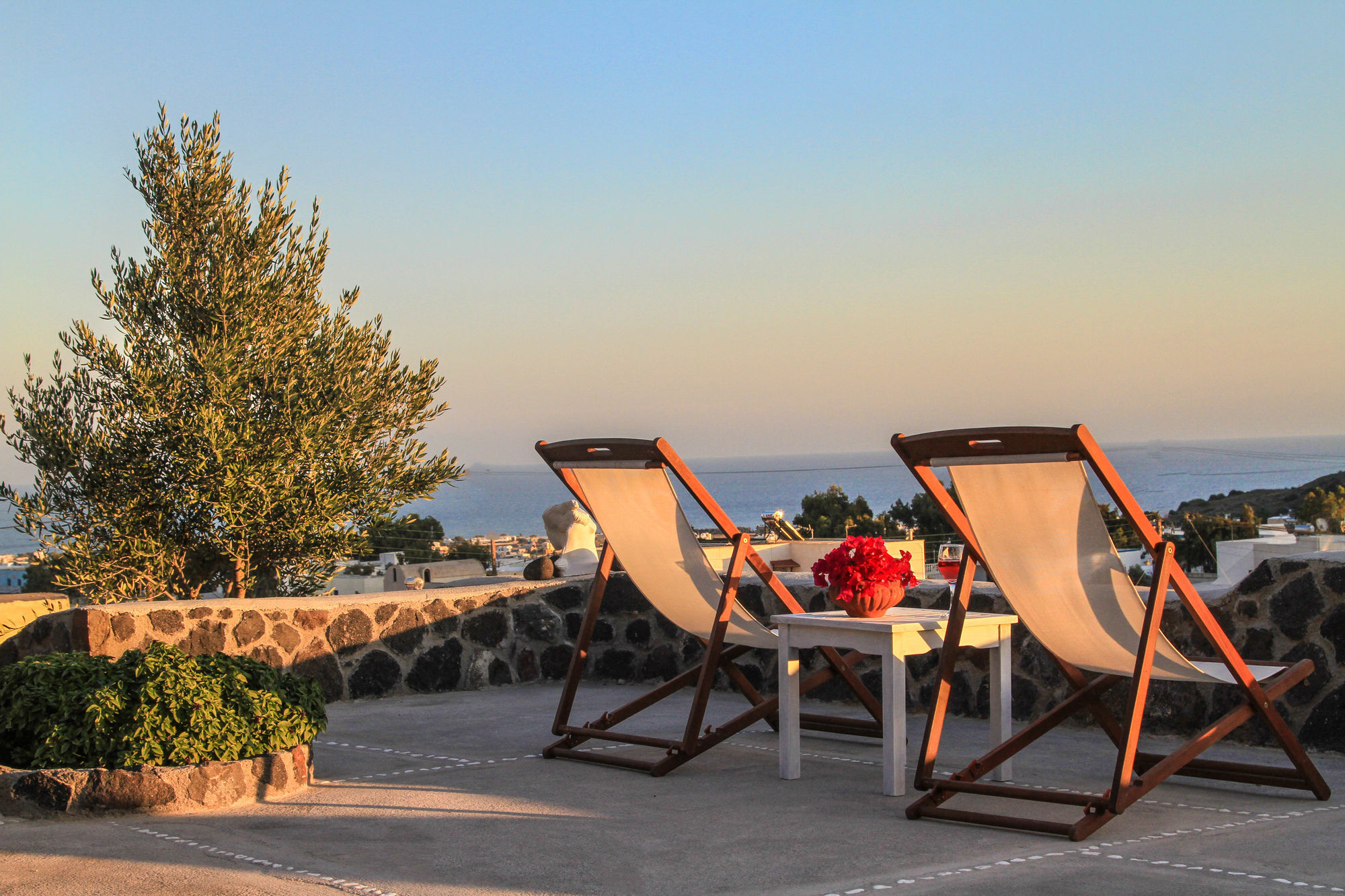 Shades Of White * Emporio (Santorini)