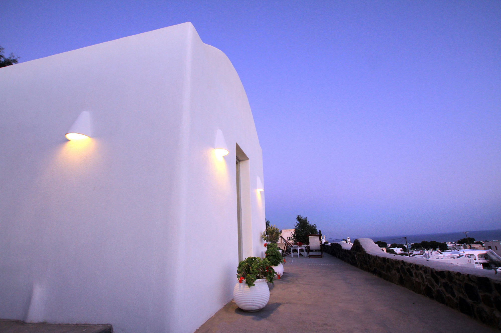 Shades Of White Apartment Emporio (Santorini)