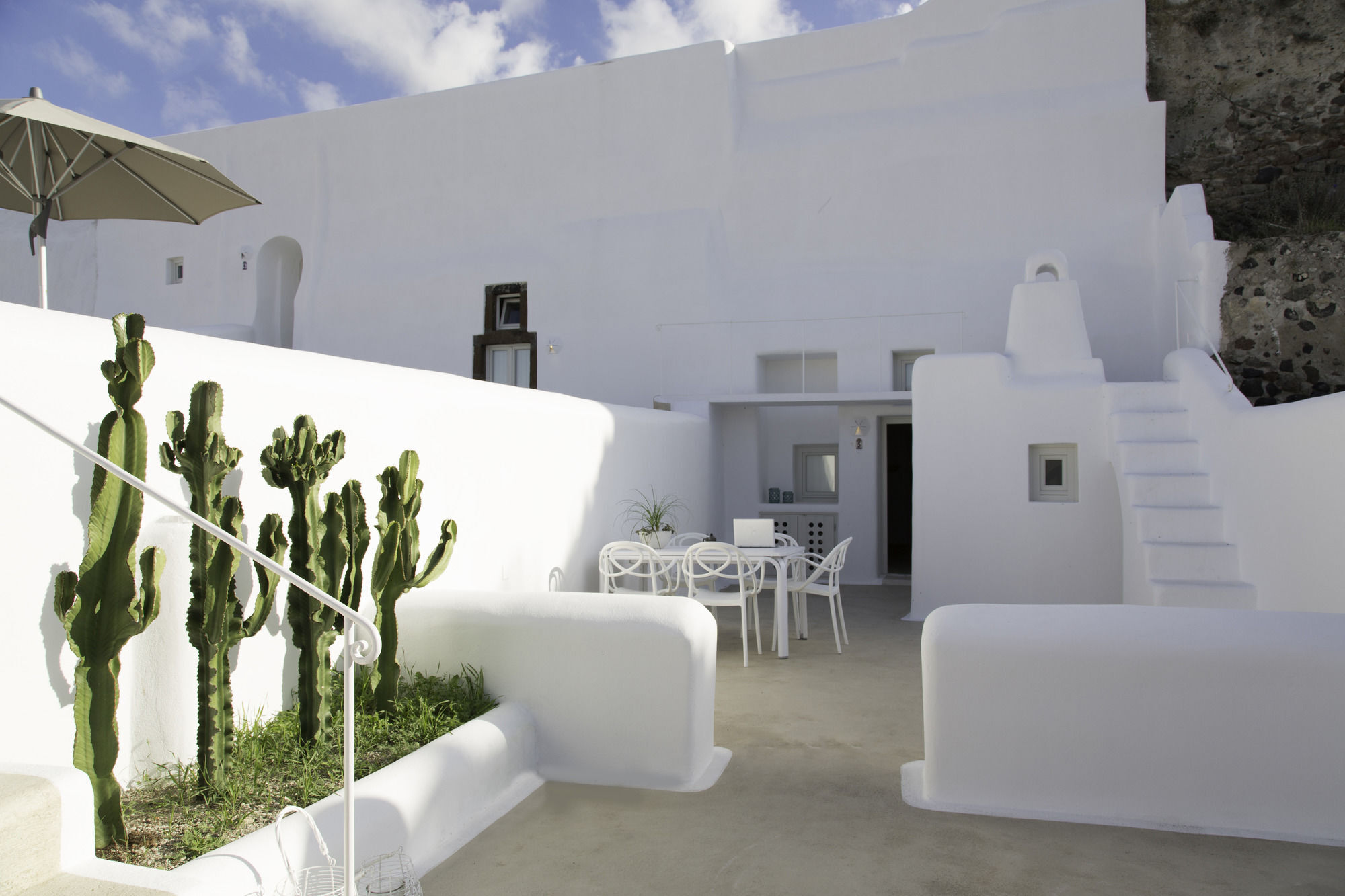 Ananda Apartment *