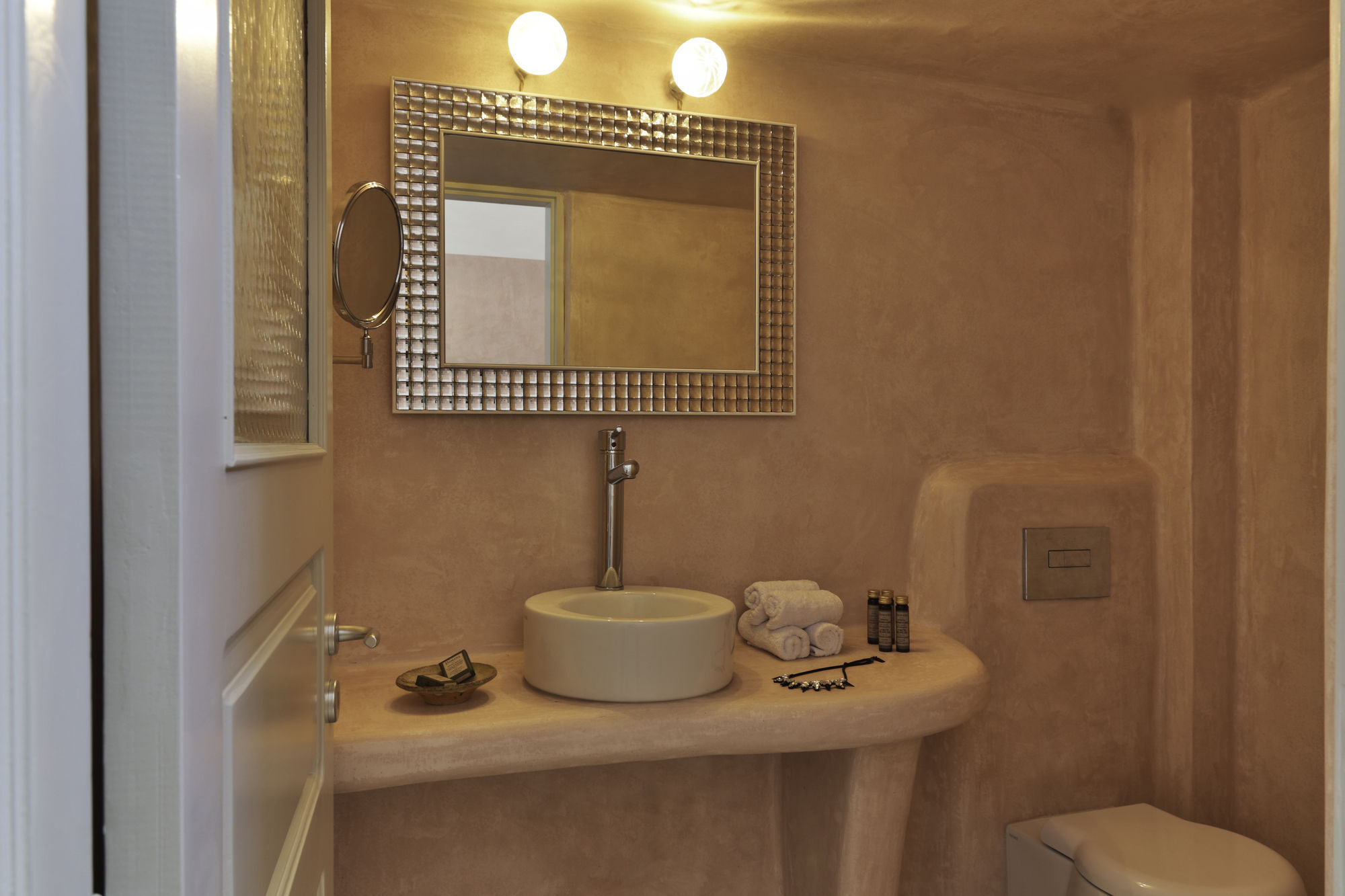 Ananda Apartment