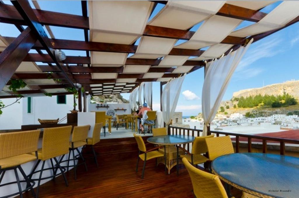 Xenones Aparthotel Lindos (Rhodes)