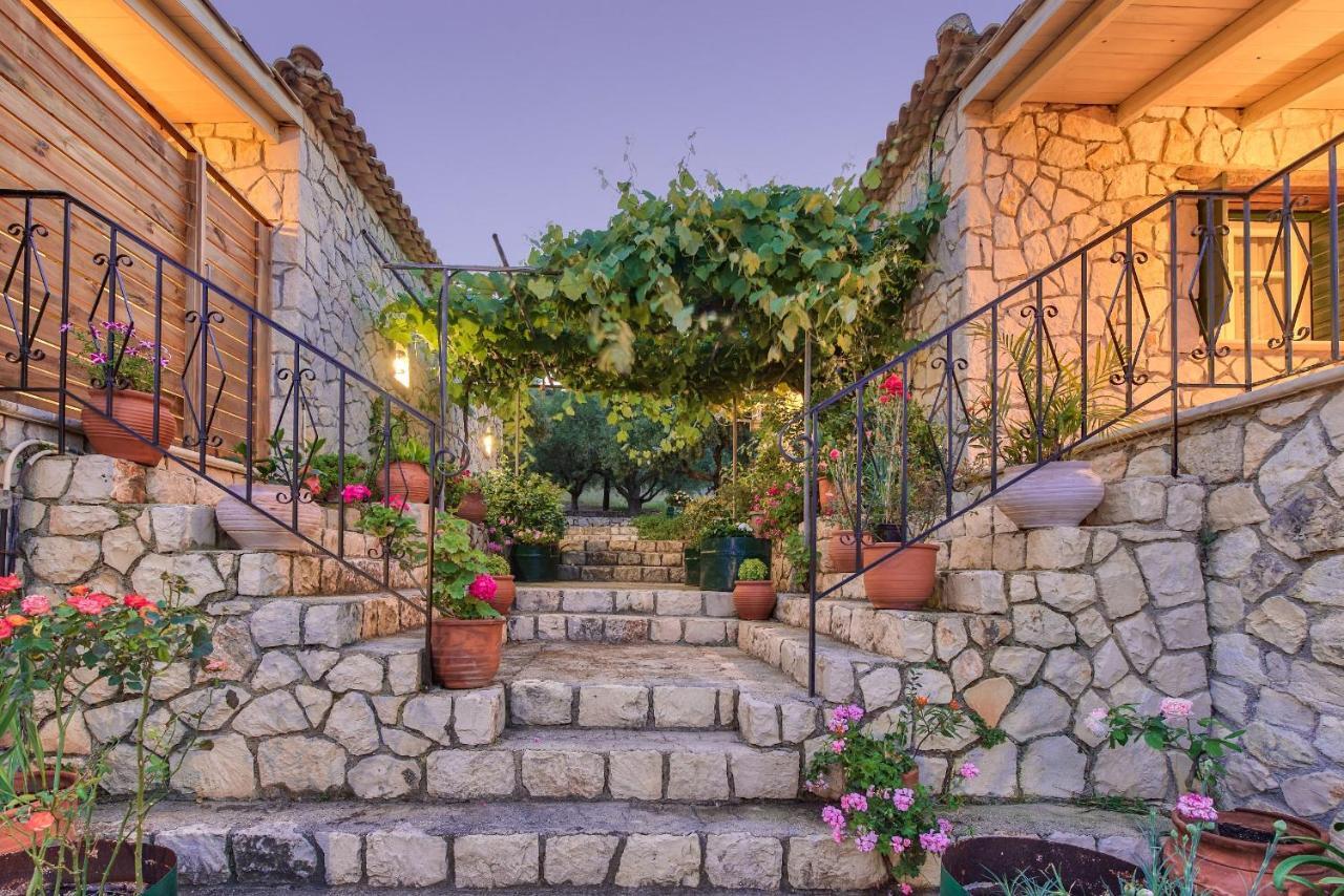 Argastares Villas