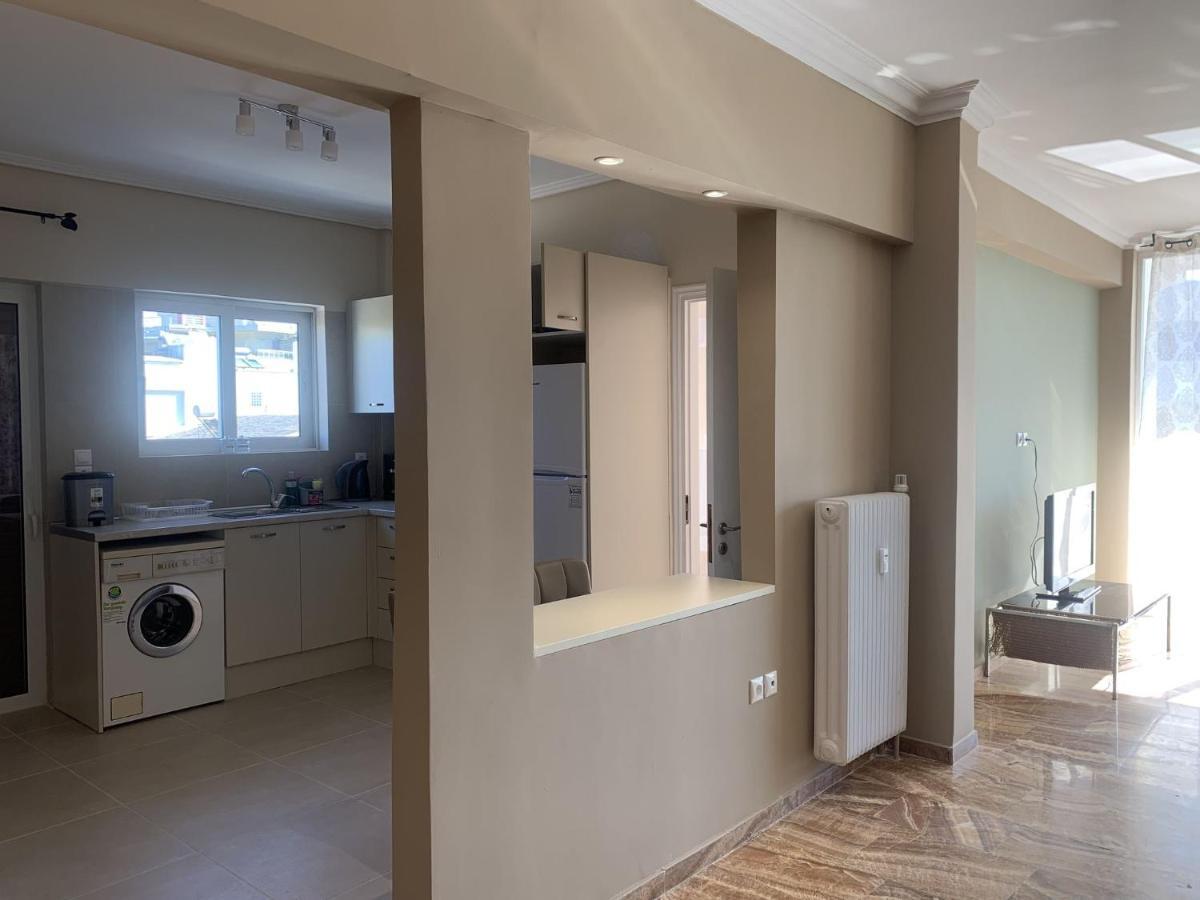 Spacious Renovated Marousi Kat *