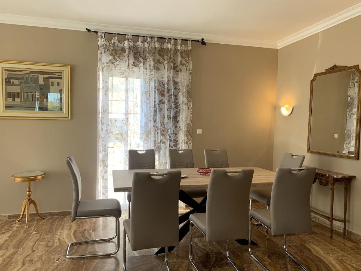 Spacious Renovated Marousi Kat Maroussi