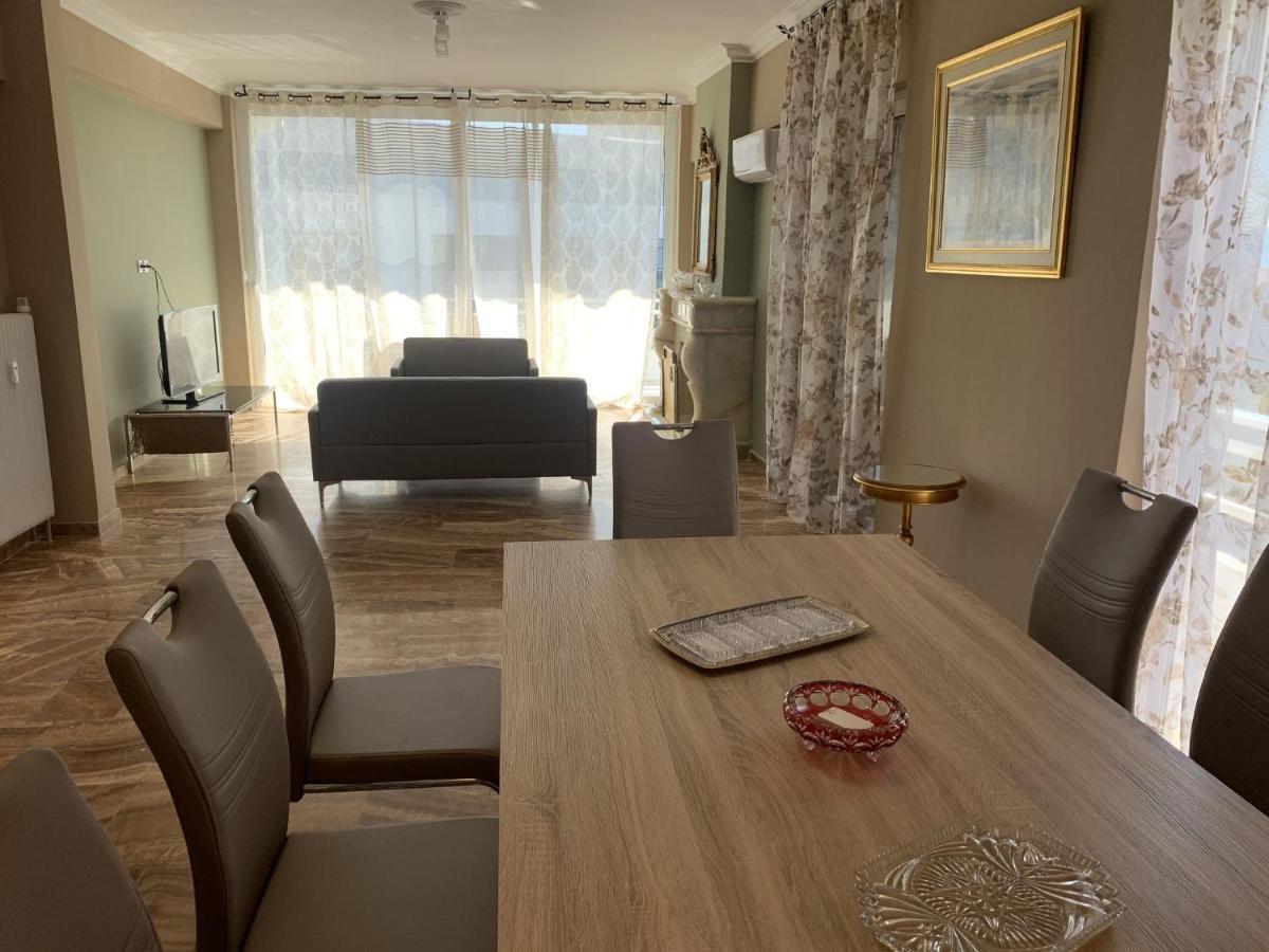 Spacious Renovated Marousi Kat *
