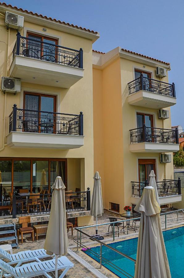 Aparthotel Anthena 4*
