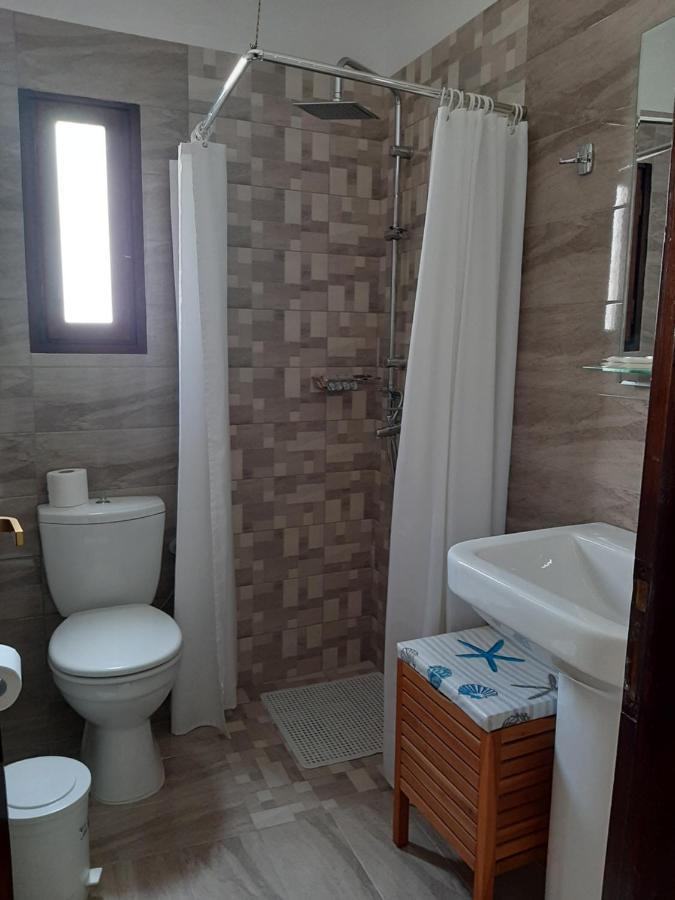 Mouria Hotel *