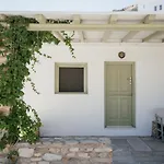 Manthos Place