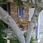 Studio Ioanna Tinos