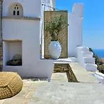 Living Theros Luxury Suites