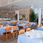Daphne Holiday Club