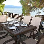 Barlee Beach Front House, Metamorfosi
