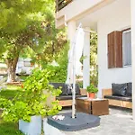 Barlee Beach Front House, Metamorfosi