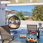 Iria\'S Luxury Apartments