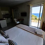 Pessada Bay Studios And Apartments