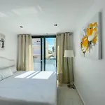 New Modern Deluxe Apartment In Kallithea