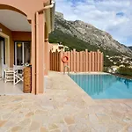 Villa Renata Gold