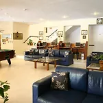 Latania Studios & Apartments