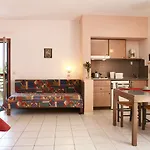 Latania Studios & Apartments