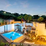 Pakio Luxury Villa : Private Cretan Holidays