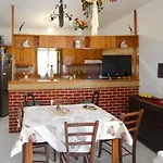 Flora\'S Garden House - Close To Schinias Beach