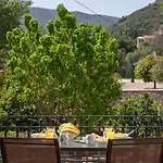 Vrettos Arts