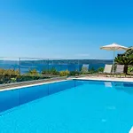Hectoras Villa In Plaka By Apokoronas-Villas