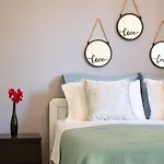 Leonardo Apartamente